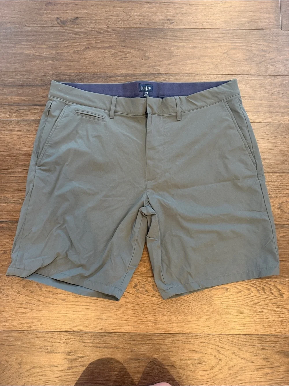 J. Crew 9” Tech Short in Gray Size 36 - C10-046